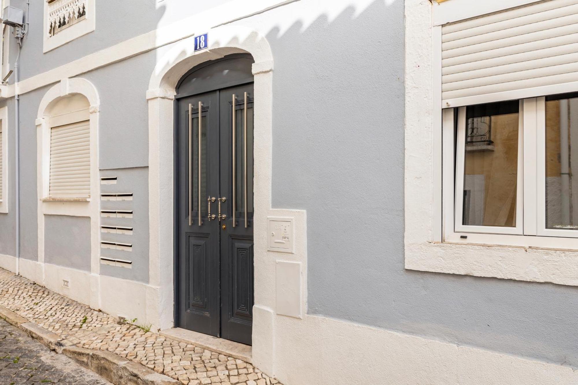 Avenida Da Liberdade Area, Bright And Newly Renovated 2 Bedroom Apartment, Lisbon Historical Center Ngoại thất bức ảnh